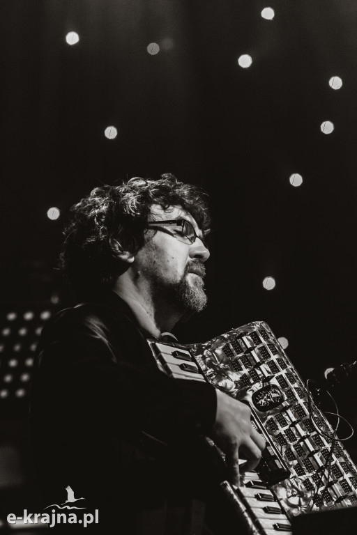 Niebo nad jeziorem - koncert premierowy w Fabryce Lloyda