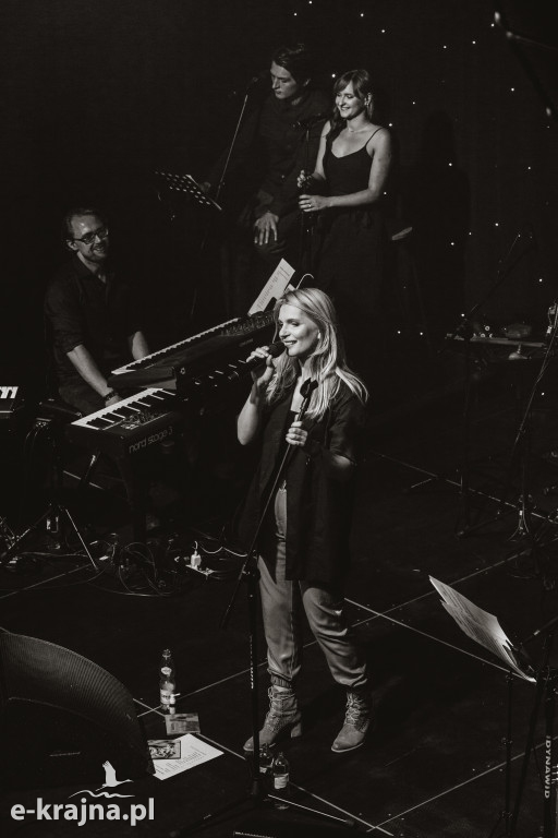 Niebo nad jeziorem - koncert premierowy w Fabryce Lloyda