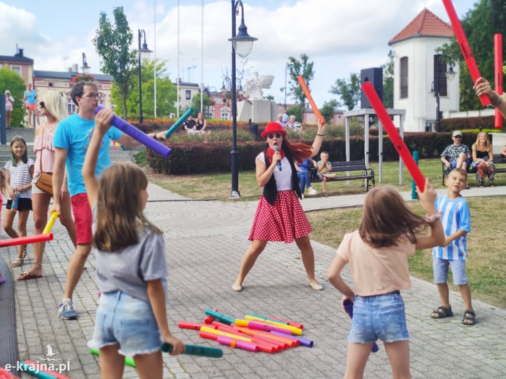 Piknik w Mieście nad Jeziorem ze szczepieniem w tle