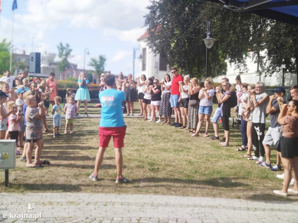 Piknik w Mieście nad Jeziorem ze szczepieniem w tle