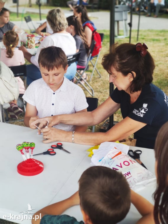 Piknik w Mieście nad Jeziorem ze szczepieniem w tle