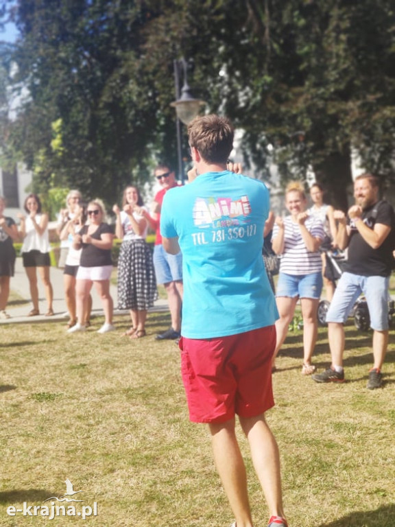 Piknik w Mieście nad Jeziorem ze szczepieniem w tle