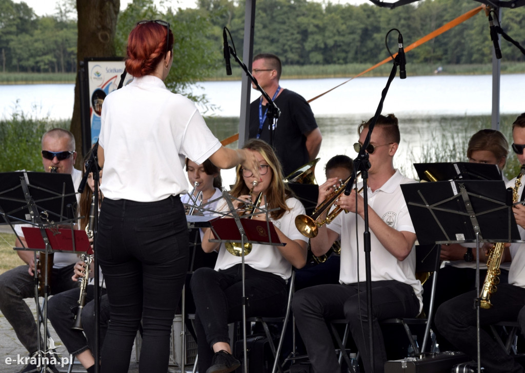Bitwa na trąby, klarnety i inne instrumenty dęte w Więcborku