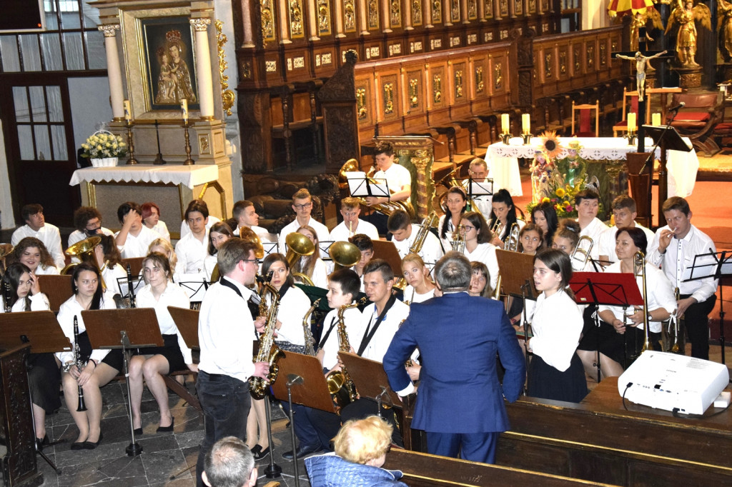 Koronowo: Koncert Młodzieżowej Orkiestry Dętej Kujawia w przeddzień beatyfikacji