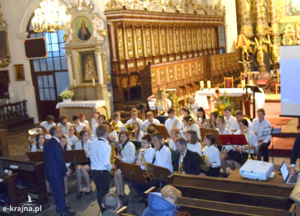 Koronowo: Koncert Młodzieżowej Orkiestry Dętej Kujawia w przeddzień beatyfikacji