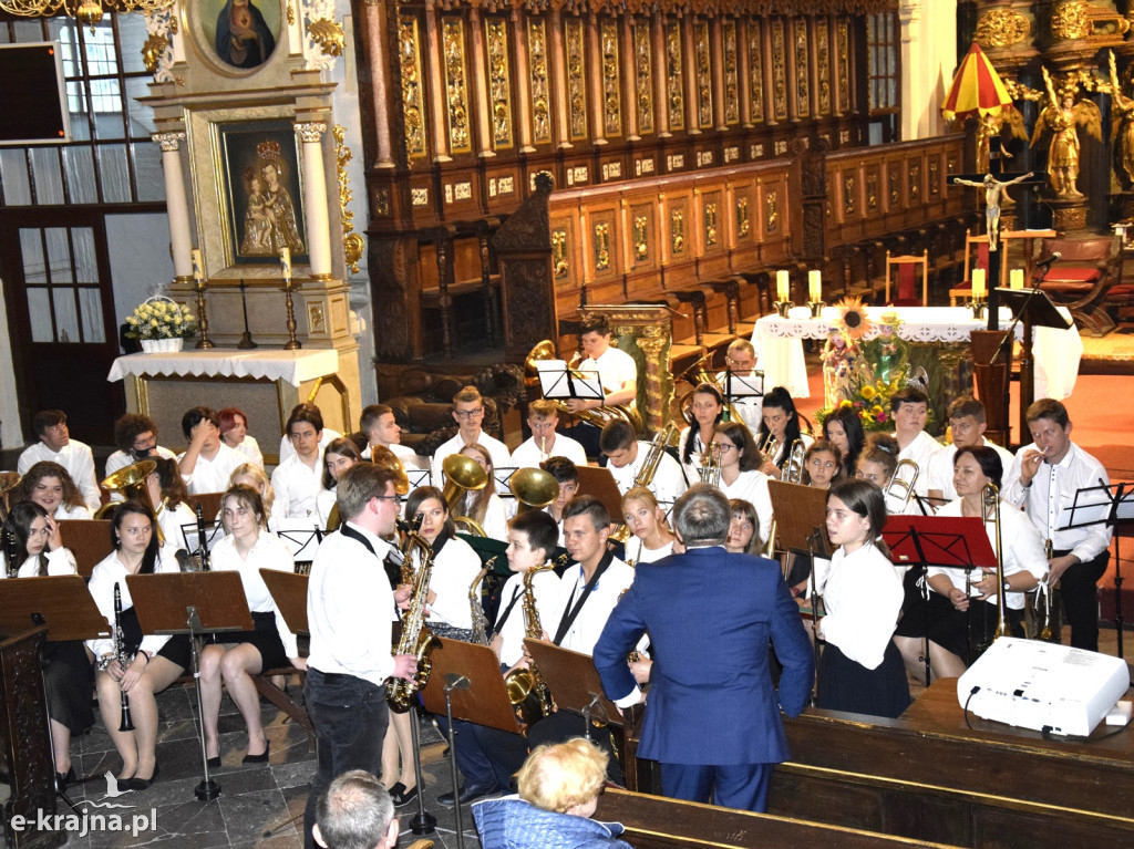 Koronowo: Koncert Młodzieżowej Orkiestry Dętej Kujawia w przeddzień beatyfikacji