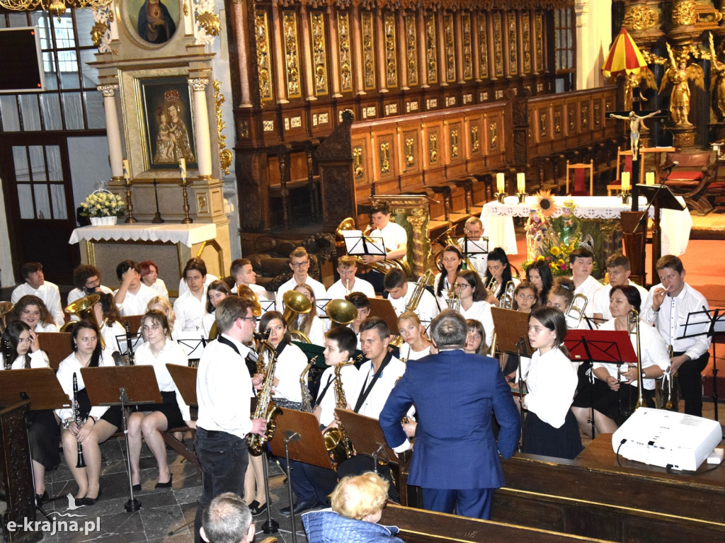 Koronowo: Koncert Młodzieżowej Orkiestry Dętej Kujawia w przeddzień beatyfikacji