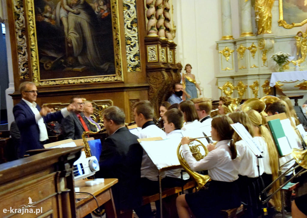 Koronowo: Koncert Młodzieżowej Orkiestry Dętej Kujawia w przeddzień beatyfikacji