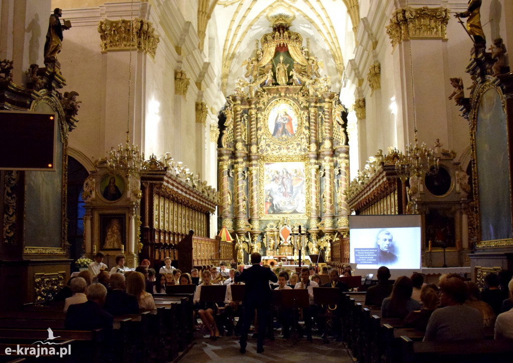 Koronowo: Koncert Młodzieżowej Orkiestry Dętej Kujawia w przeddzień beatyfikacji