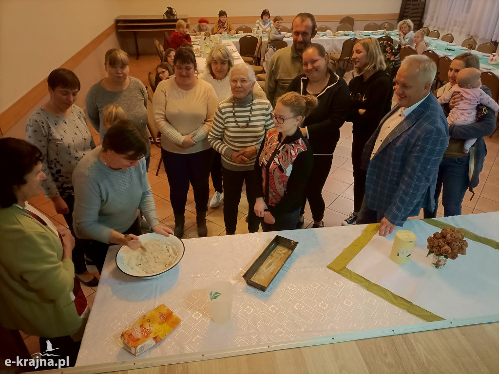 Międzynarodowy Dzień Kobiet Wiejskich - Wiejski Ośrodek Kultury w Lutowie