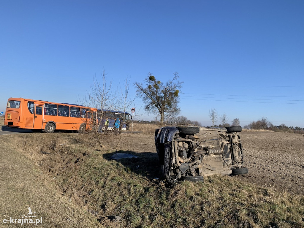 Wypadek autobusu szkolnego