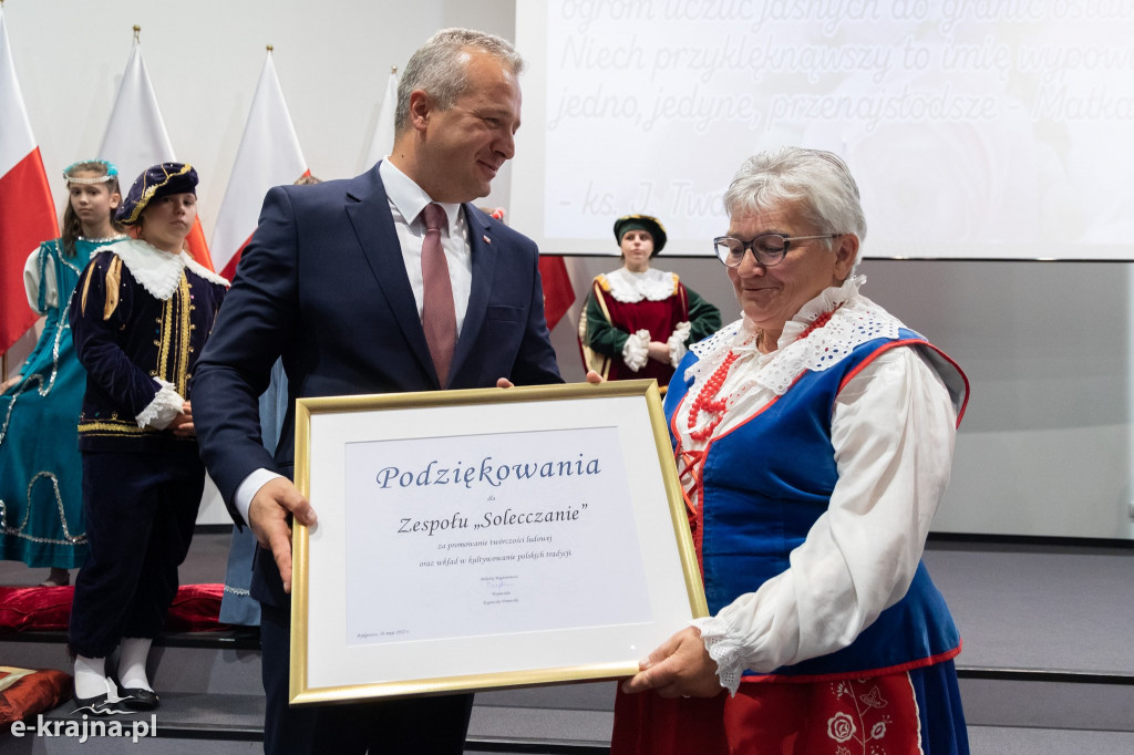 Uroczyste obchody Dnia Matki w Urzędzie Wojewódzkim