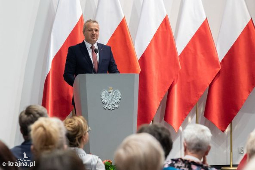 Uroczyste obchody Dnia Matki w Urzędzie Wojewódzkim