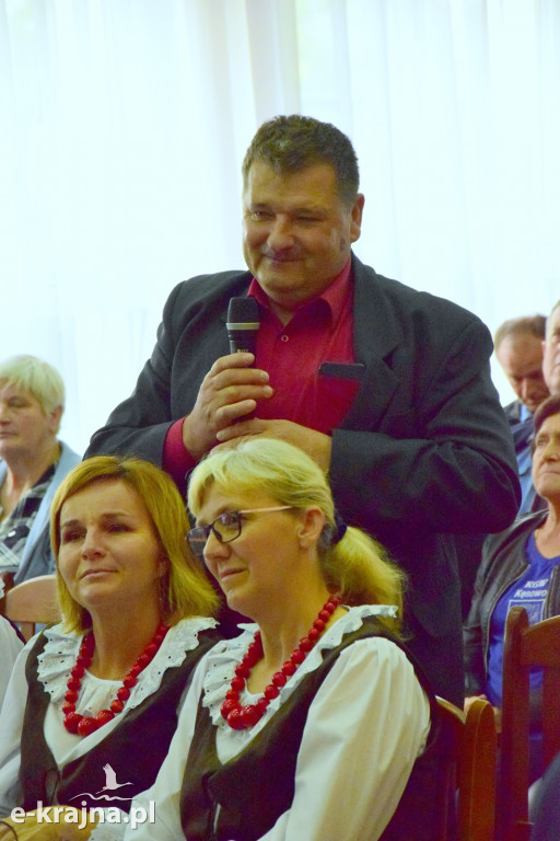 Wicepremier, minister rolnictwa Henryk Kowalczyk spotkał się z rolnikami w Kęsowie