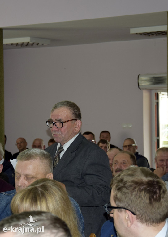 Wicepremier, minister rolnictwa Henryk Kowalczyk spotkał się z rolnikami w Kęsowie