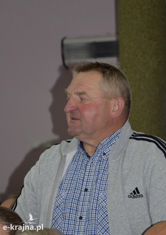 Wicepremier, minister rolnictwa Henryk Kowalczyk spotkał się z rolnikami w Kęsowie