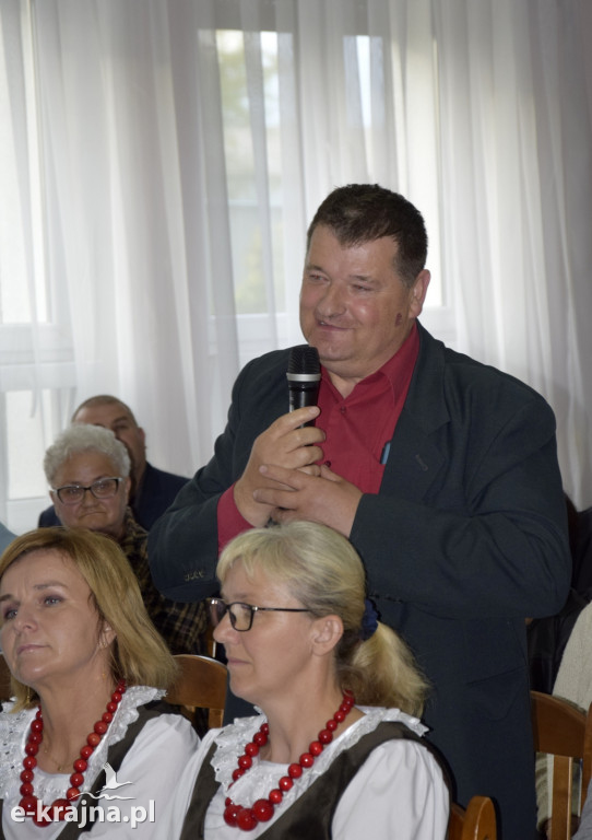 Wicepremier, minister rolnictwa Henryk Kowalczyk spotkał się z rolnikami w Kęsowie