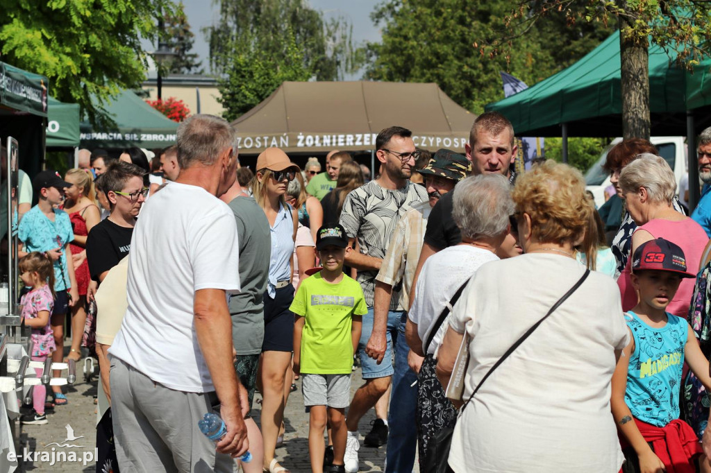 Piknik z okazji Święta Wojska Polskiego w Więcborku