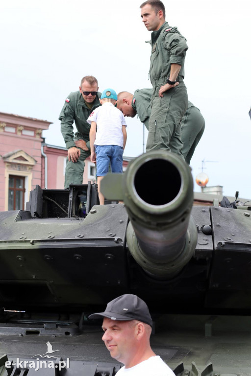 Piknik z okazji Święta Wojska Polskiego w Więcborku