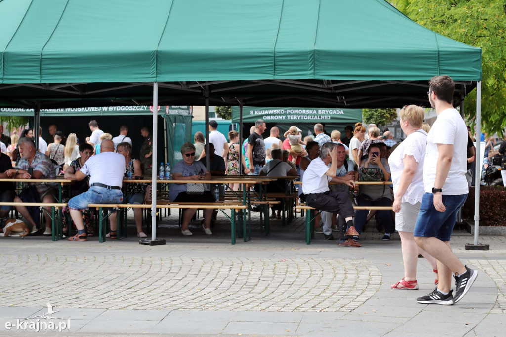Piknik z okazji Święta Wojska Polskiego w Więcborku