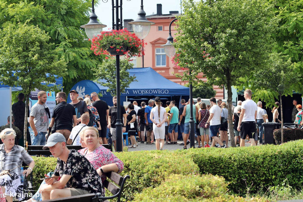 Piknik z okazji Święta Wojska Polskiego w Więcborku