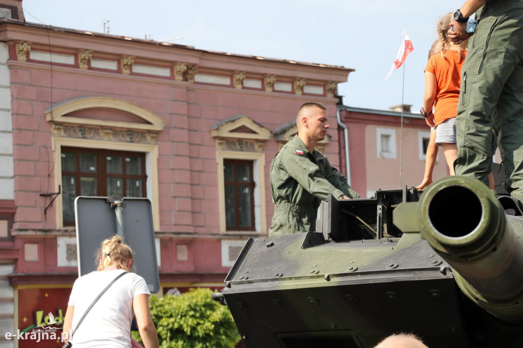 Piknik z okazji Święta Wojska Polskiego w Więcborku