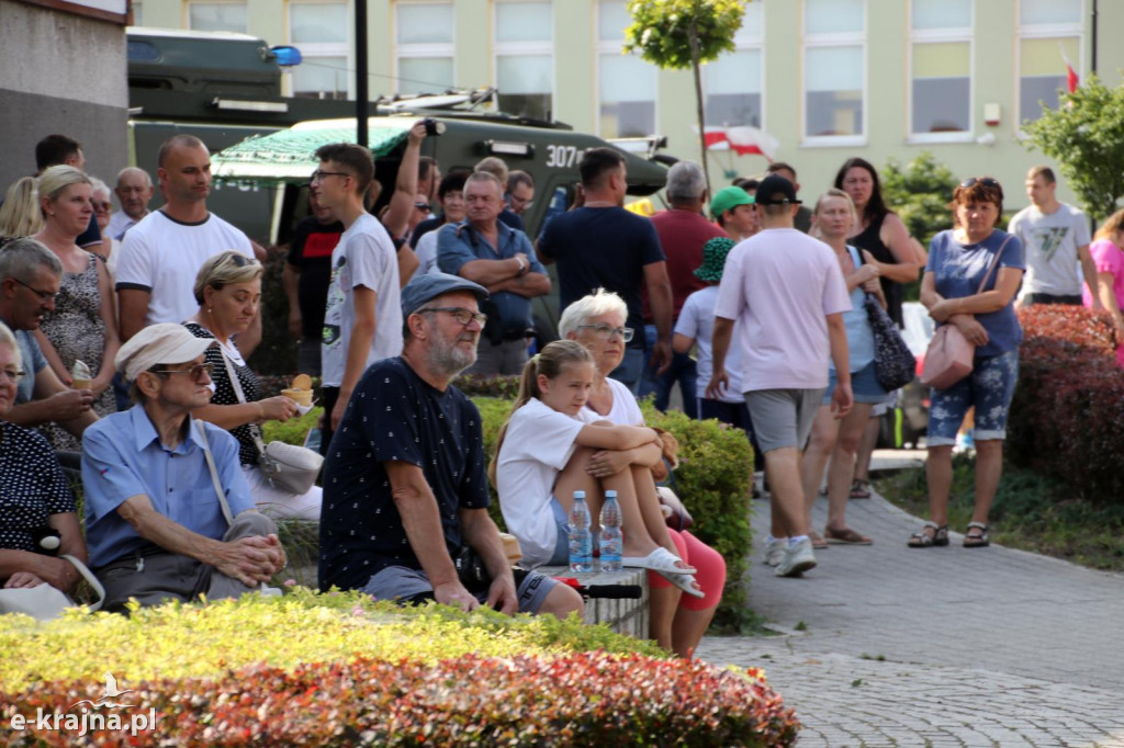 Piknik z okazji Święta Wojska Polskiego w Więcborku