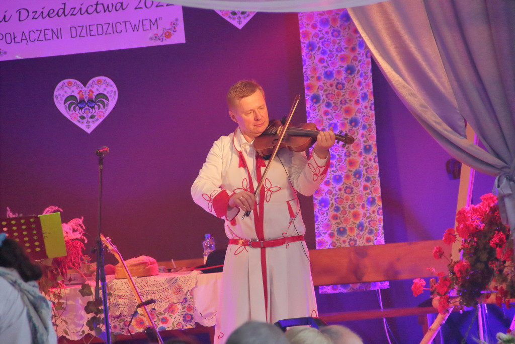 Zaślubiny na jarmarku w Wałdowie