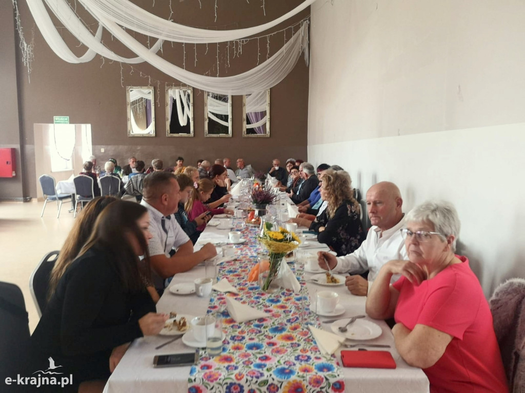 Międzynarodowy Dzień Kobiet Wiejskich – kabaretowo i z przytupem!
