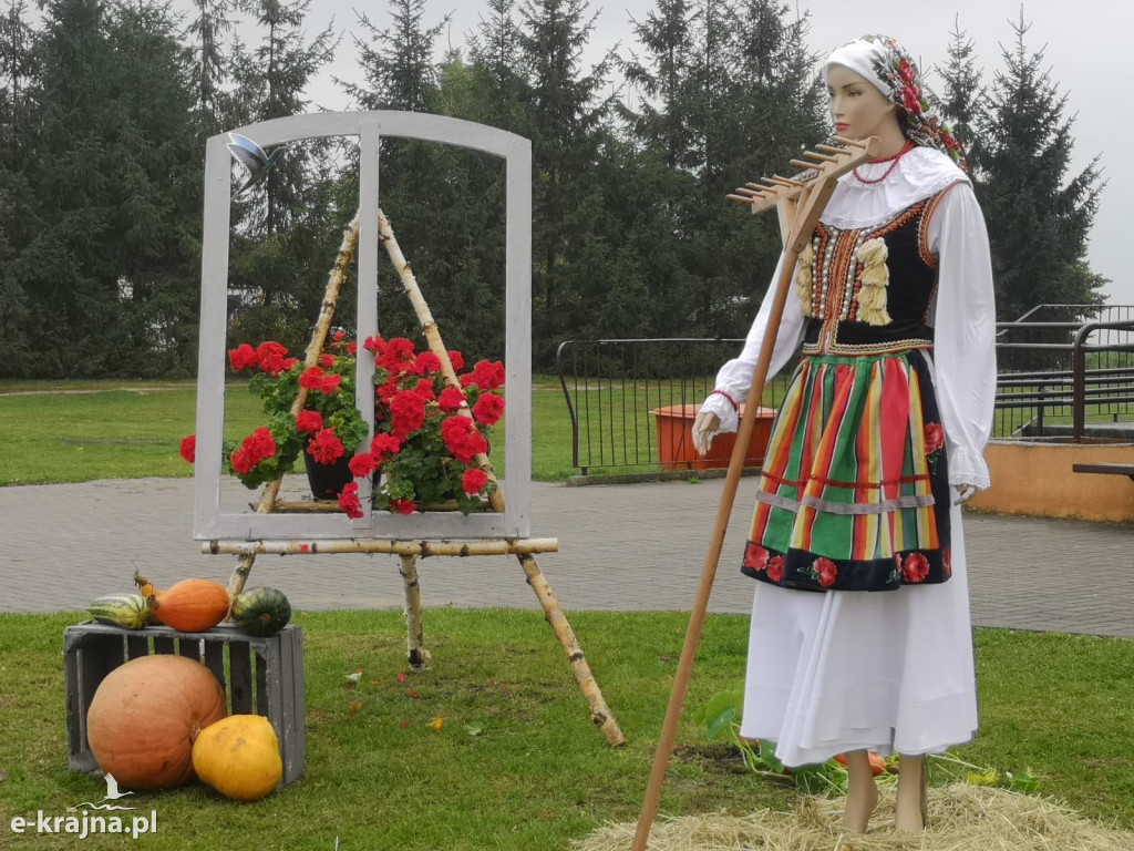 Międzynarodowy Dzień Kobiet Wiejskich – kabaretowo i z przytupem!