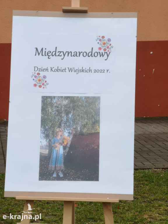 Międzynarodowy Dzień Kobiet Wiejskich – kabaretowo i z przytupem!