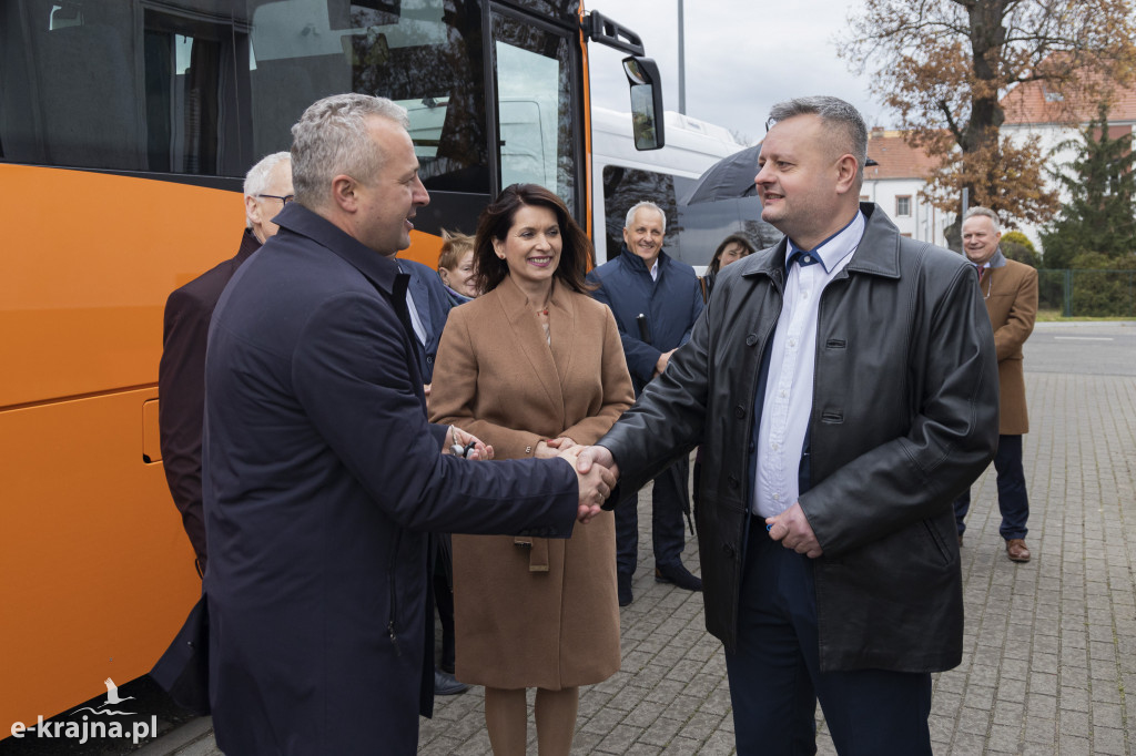 Nowy autobus w gminie Sośno dzięki rządowemu wsparciu