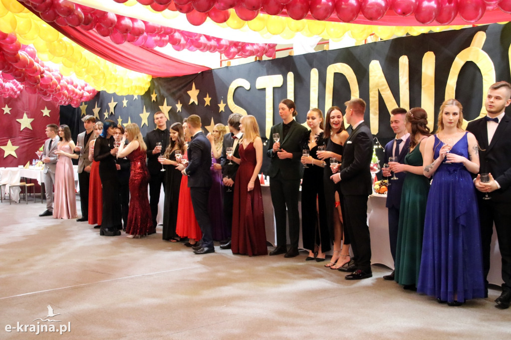 Studniówka 2023 LO w Więcborku