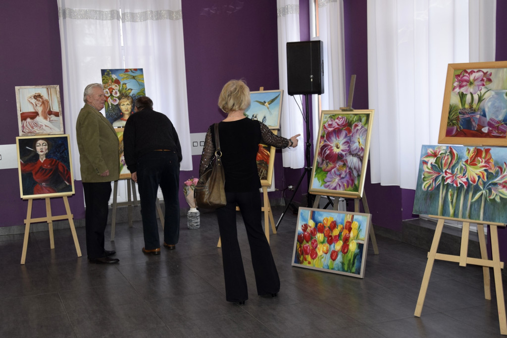 Wernisaż prac malarskich Alicji Skrzeszewskiej z Bydgoszczy w Centrum Kultury i Sztuki w Sępólnie