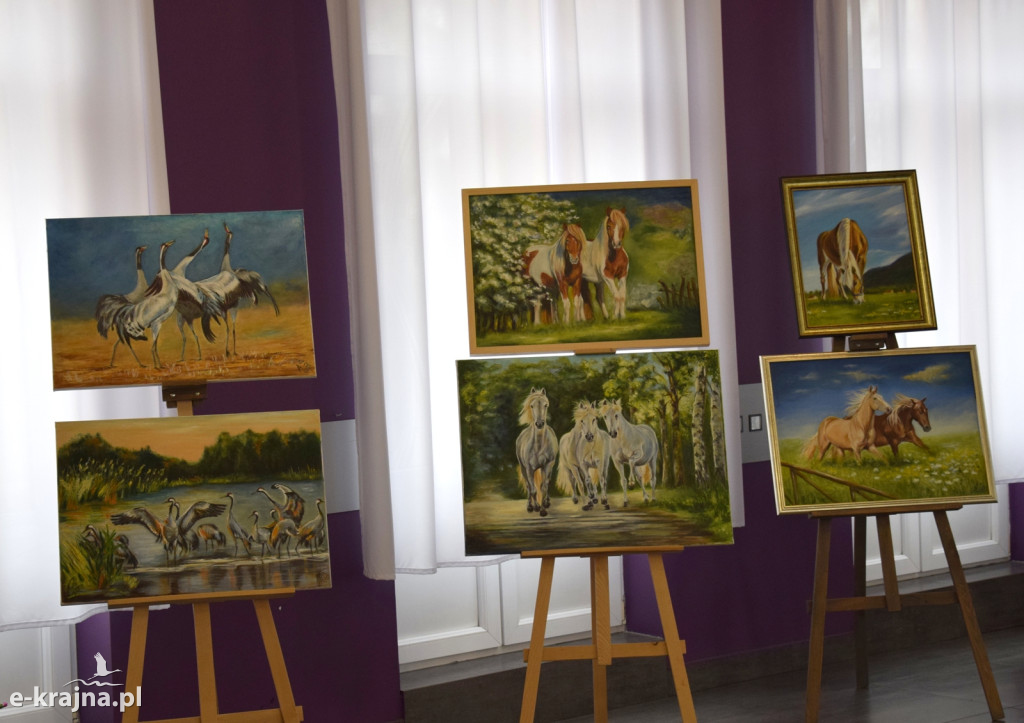 Wernisaż prac malarskich Alicji Skrzeszewskiej z Bydgoszczy w Centrum Kultury i Sztuki w Sępólnie