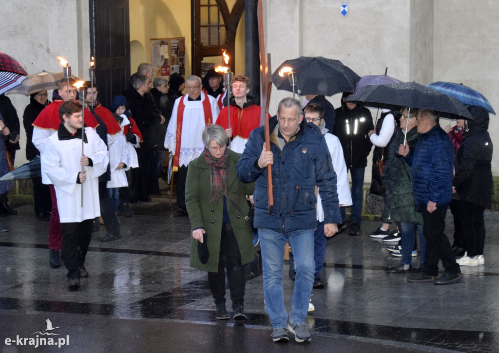 Droga Krzyżowa ulicami Sępólna