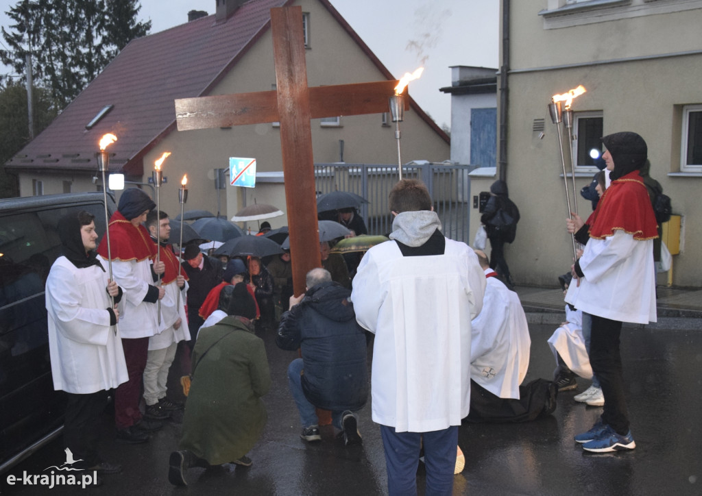 Droga Krzyżowa ulicami Sępólna