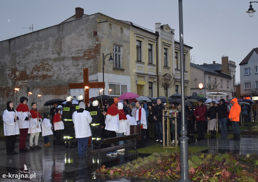 Droga Krzyżowa ulicami Sępólna