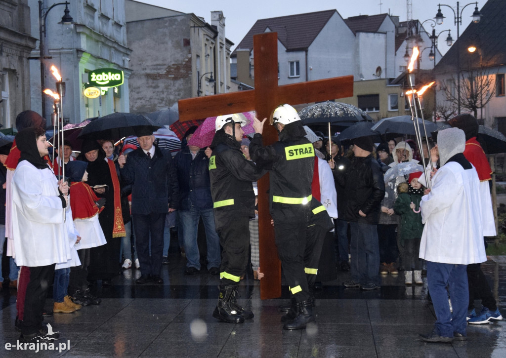 Droga Krzyżowa ulicami Sępólna