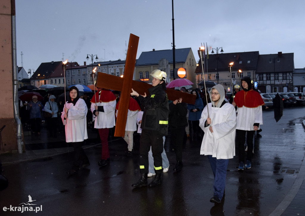 Droga Krzyżowa ulicami Sępólna