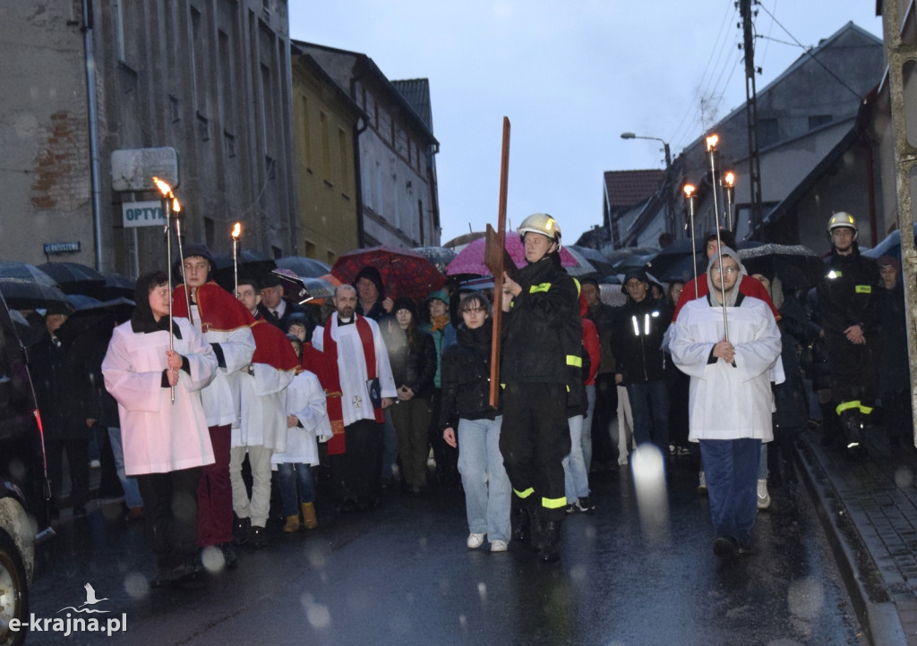 Droga Krzyżowa ulicami Sępólna