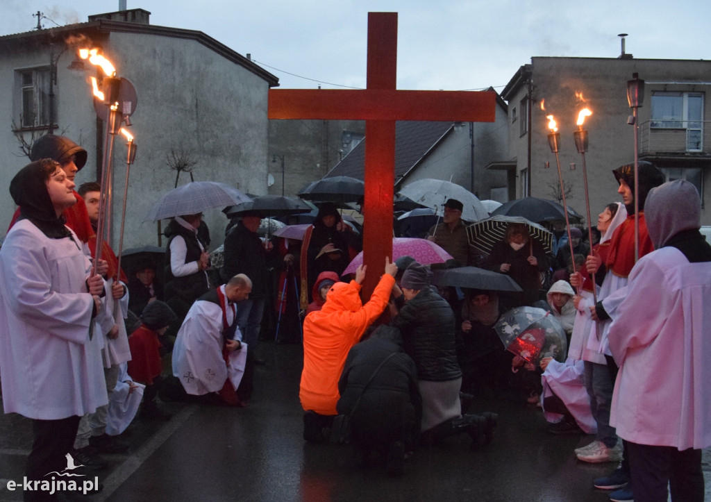 Droga Krzyżowa ulicami Sępólna