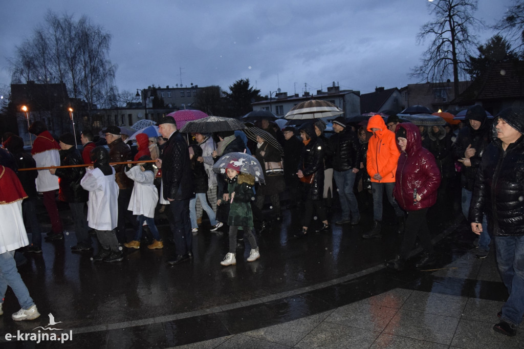 Droga Krzyżowa ulicami Sępólna