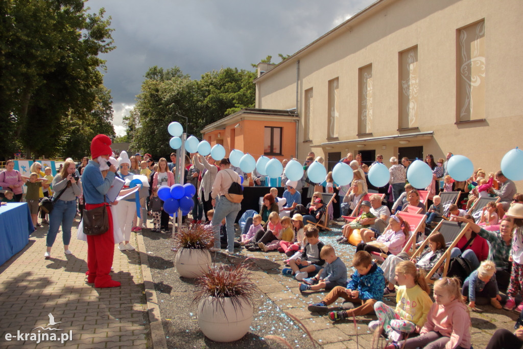 Urodzinowe śniadanie na balu u Smerfetki