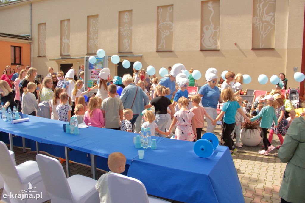 Urodzinowe śniadanie na balu u Smerfetki