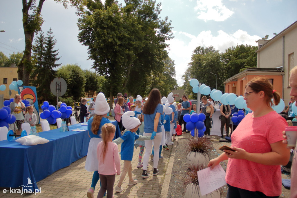 Urodzinowe śniadanie na balu u Smerfetki