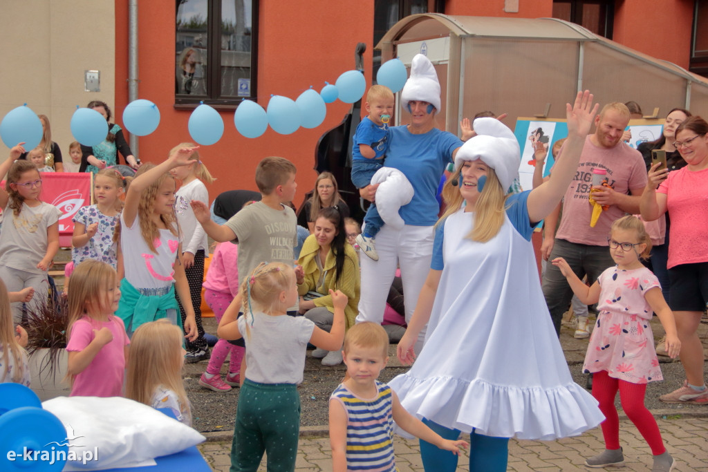 Urodzinowe śniadanie na balu u Smerfetki