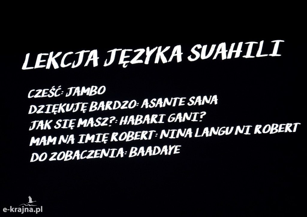 Robert  Gondek w bibliotece w Kamieniu Krajeńskim