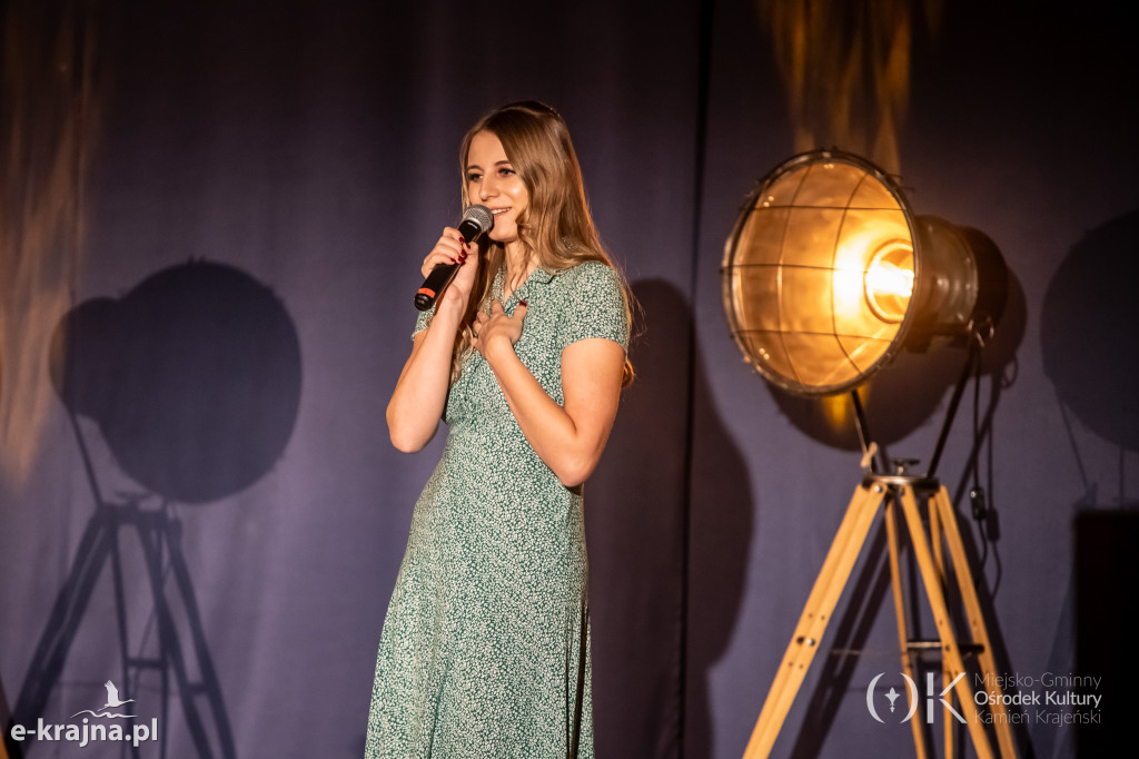Anna German na scenie w Kamieniu