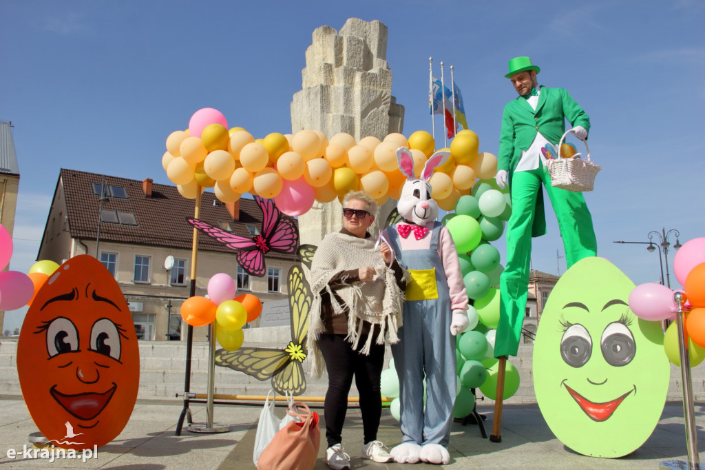 Wielkanocna fotościanka w centrum miasta